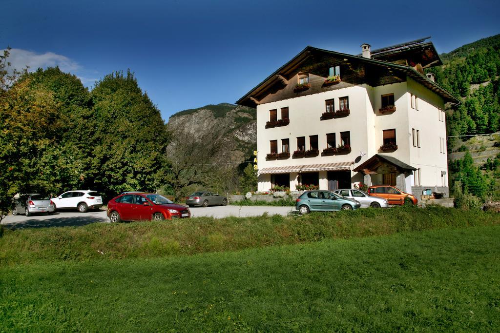 Hotel Edelweiss Villeneuve Luaran gambar