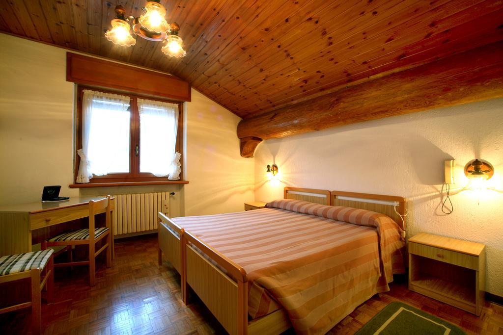 Hotel Edelweiss Villeneuve Luaran gambar