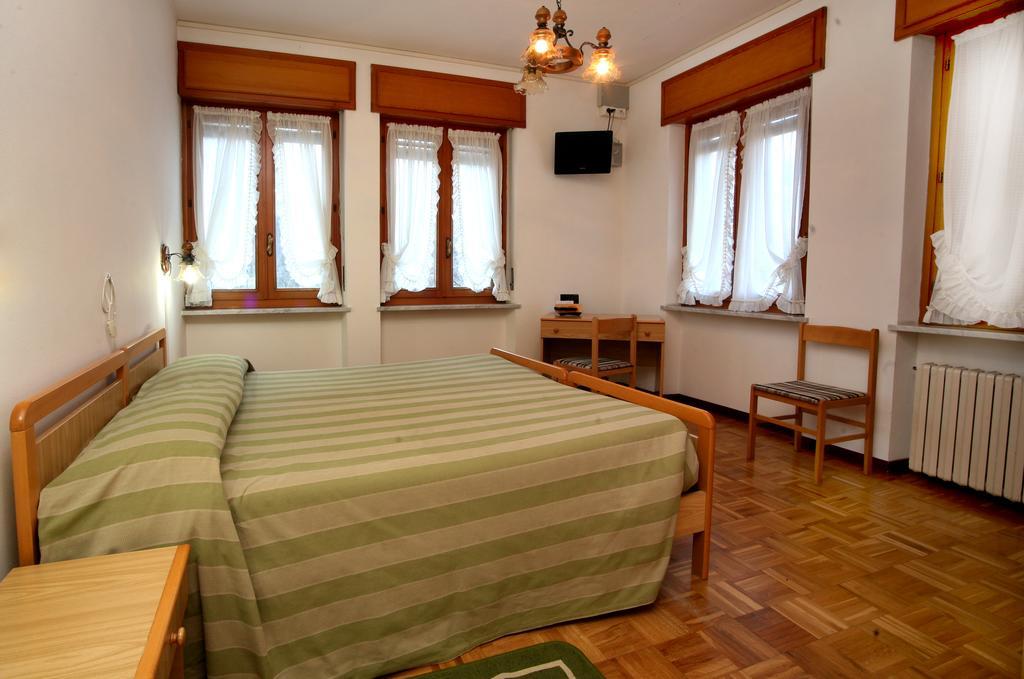 Hotel Edelweiss Villeneuve Luaran gambar